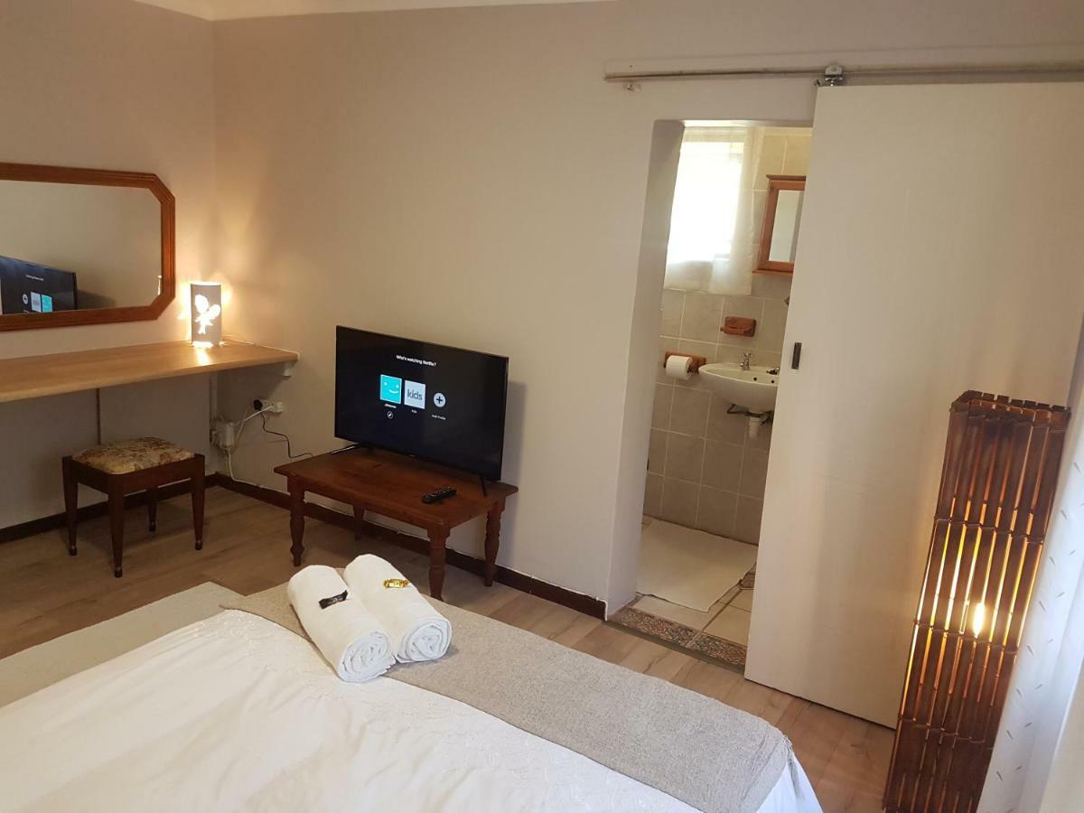 Protea Cottage จอร์จ ภายนอก รูปภาพ
