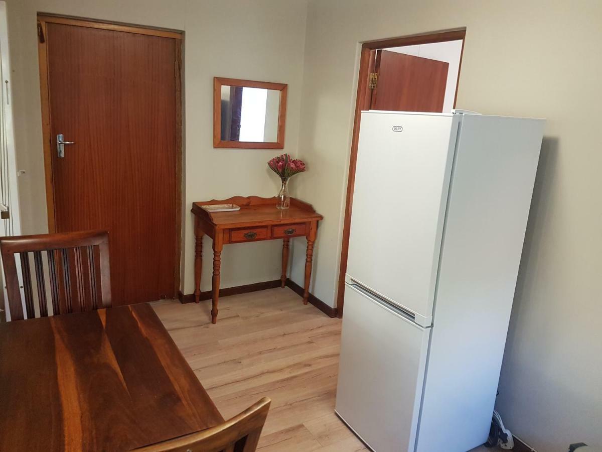 Protea Cottage จอร์จ ภายนอก รูปภาพ